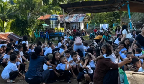 Terremoto de magnitude 7,8 deixa mortos, centenas de feridos e provoca alerta de tsunami nas Filipinas