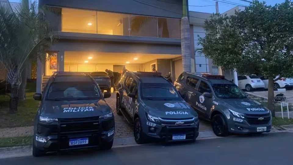 Operação mira suspeitos de infiltração do PCC em órgãos públicos de SP e expõe possível esquema dentro do sistema de segurança