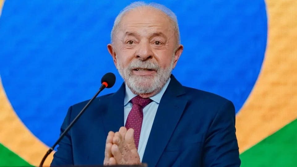 Lula embarca para encontro das maiores economias sem previsão de reunião com Trump