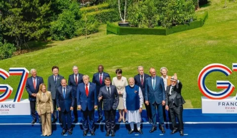 Trump usa estratégia antiga para tentar pressionar o Brasil, e encontro no G7 vira esperança para evitar novo tarifaço