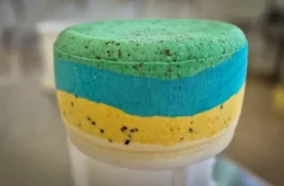 Tem gosto de Brasil: queijo mineiro com as cores da bandeira viraliza nas redes