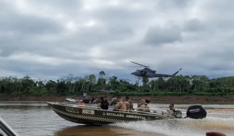 PF e Ibama destroem 29 dragas usadas em garimpo ilegal no Rio Madeira; Veja o vídeo