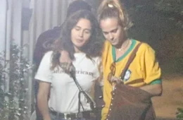 Nanda Costa é vista com Emilie Rey após vitória do Brasil e alimenta rumores de romance