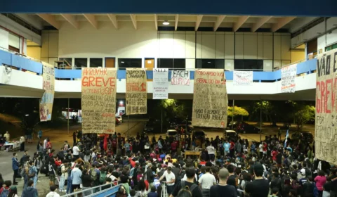 Após quase 60 dias de paralisação, estudantes da USP aprovam fim da greve e retomada das atividades