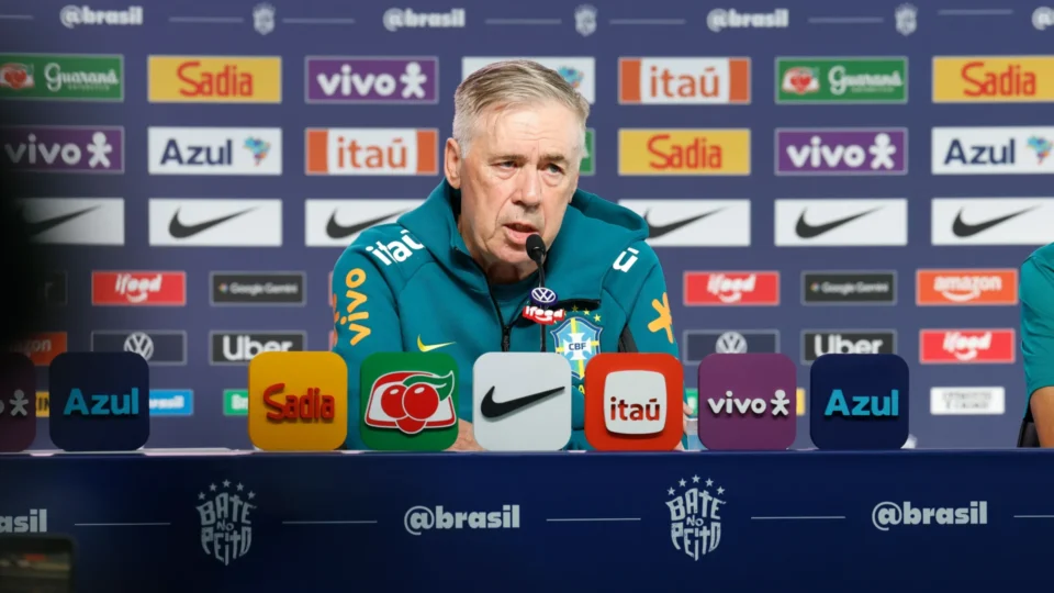 Ancelotti completa um ano sem repetir escalação na Seleção Brasileira