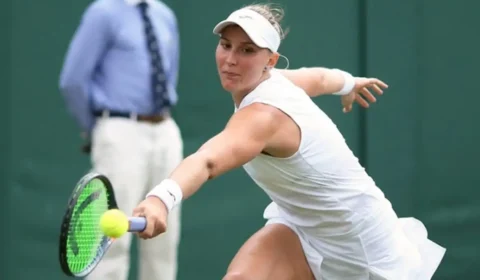 Bia Haddad Maia cai na estreia de Wimbledon e agrava crise com oitava derrota seguida