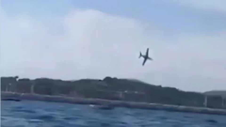 Avião de escola de paraquedismo cai na França e deixa 11 mortos; grupo participava de voo de estreia