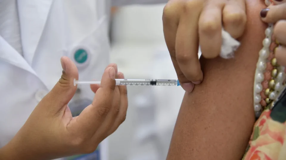 Casos de hepatite A disparam em São Paulo e já ultrapassam o total de 2025
