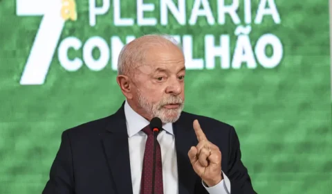 Lula é desaprovado por 48,5% e aprovado por 46,5%, aponta pesquisa Meio/Ideia