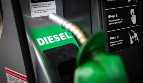 Subsídio aos Combustíveis: Governo inicia retirada e corta auxílio do diesel
