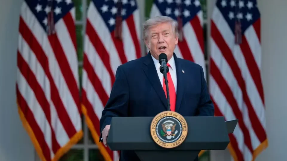 Tarifaço de Trump: Empresários temem ‘efeito Flávio Bolsonaro’ em audiência decisiva nos EUA
