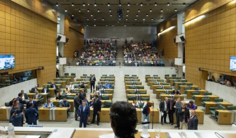Alesp gasta R$ 4 milhões com impulsionamento de posts e levanta debate sobre uso de verba pública em redes sociais