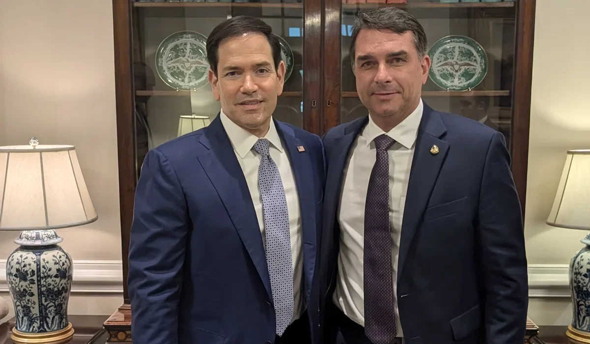 Marco Rubio envia carta a Flávio Bolsonaro, defende tarifas, agradece combate às facções e cita eleições