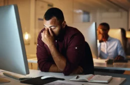 Cerca de 72% dos brasileiros vivem em “modo de sobrevivência”, aponta estudo