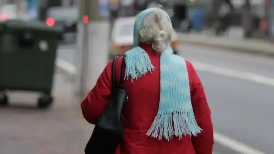 Nova frente fria avança pelo país e deve derrubar temperaturas durante o feriado prolongado