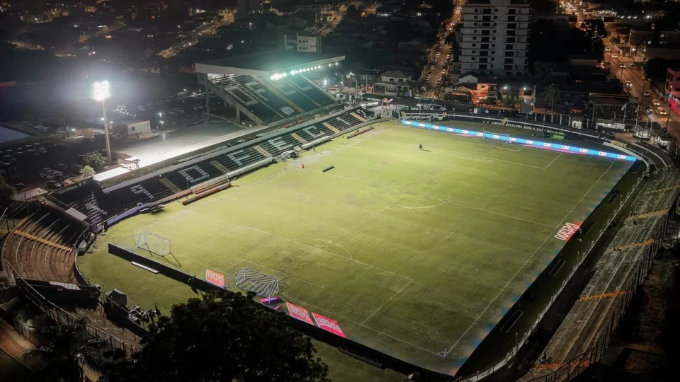 Operário-PR x América-MG abre manhã decisiva na Série B
