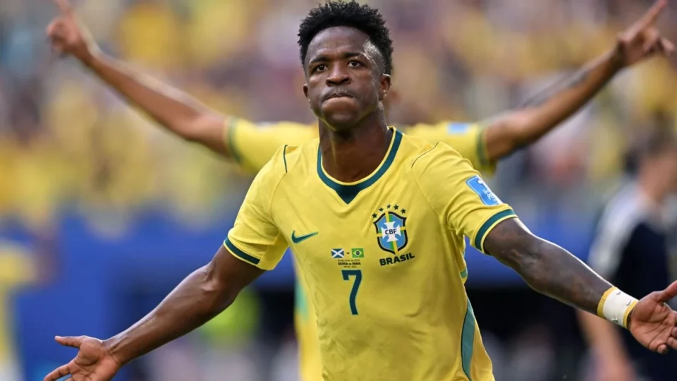 Vini Jr. é eleito o 3º melhor jogador da fase de grupos do Mundial 2026