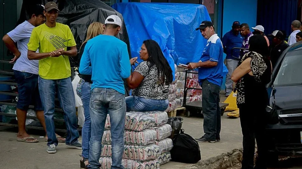 Cubanos ultrapassam venezuelanos e lideram pedidos de refúgio no Brasil