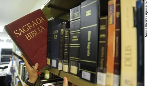 Pedir voto em culto ou missa é crime? Entenda as regras eleitorais