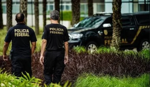 Convocação de delegados da PF gera questionamentos após operação que atingiu aliados do governo