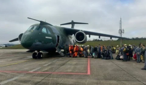 Avião da FAB decola do Rio com toneladas de ajuda humanitária para vítimas dos terremotos na Venezuela
