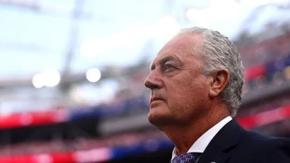 Técnico do Paraguai detona preço de ingressos e pausas para hidratação na Copa do Mundo