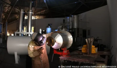 Indústria cresce 0,7% em abril, quarto mês seguido de avanço