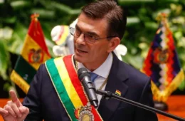 Ministros caem e estradas fecham no pior cenário econômico da Bolívia