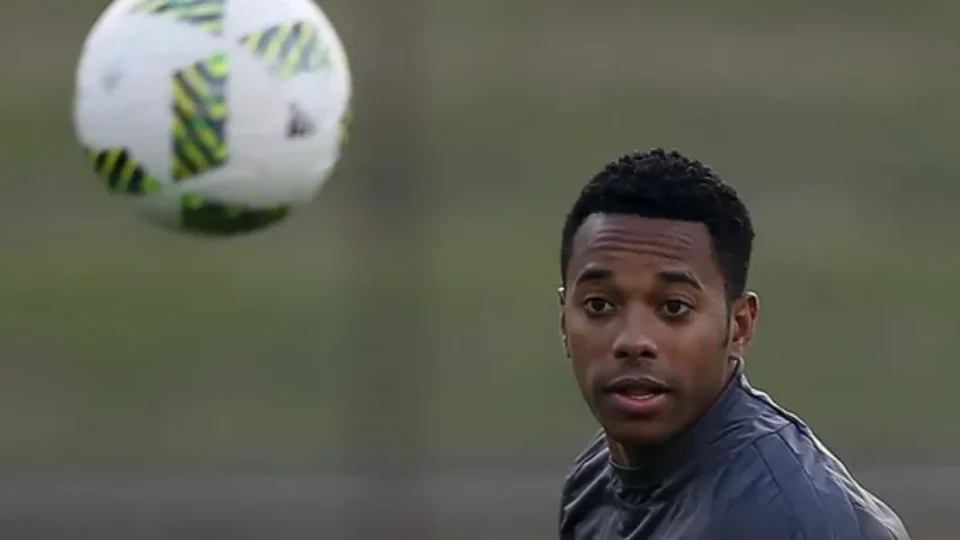 Robinho: defesa pede ao STF retirada da hediondez do crime de estupro