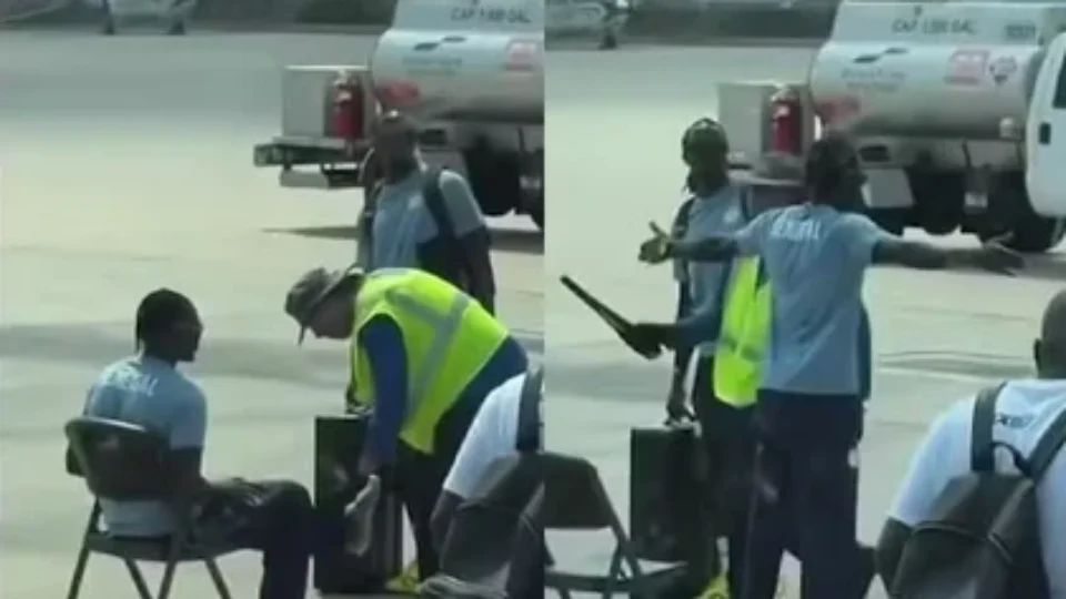 Delegação de Senegal é revistada na pista de aeroporto ao desembarcar nos EUA para torneio de seleções