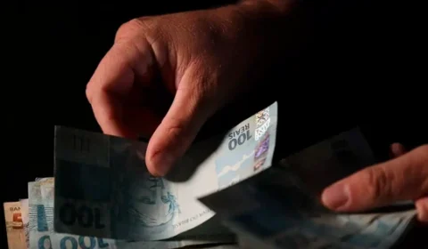 Brasileiros sacaram em abril R$ 482,8 milhões esquecidos em bancos