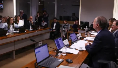 Senadores criticam falta de dados sobre socorro bilionário ao BRB