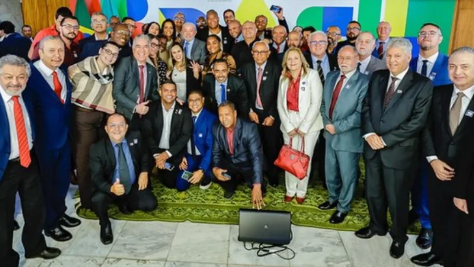 Lula assina Estatuto da Segurança Privada: ‘Estabelecimento da dignidade profissional’