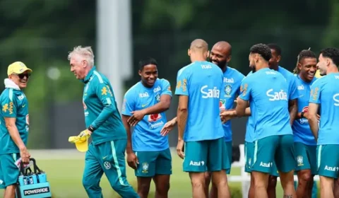 Neymar continua fora de treino da seleção brasileira