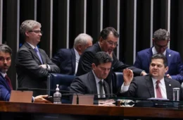 Senado aprova uso do Fundo do Pré-Sal para dívidas do agro