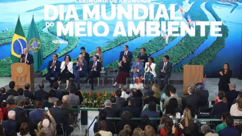Governo amplia proteção ambiental e prepara recuperação de florestas
