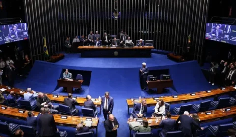 Alcolumbre trava tramitação da PEC do fim da 6×1 no Senado