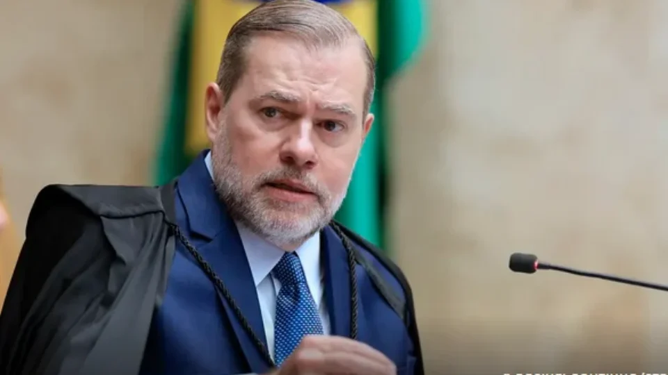 Toffoli vota para conceder 60 dias para big techs implementarem regras