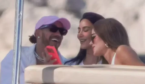 Fofocas ou memes? Kim Kardashian, Lewis Hamilton e Khloé caem na risada em iate