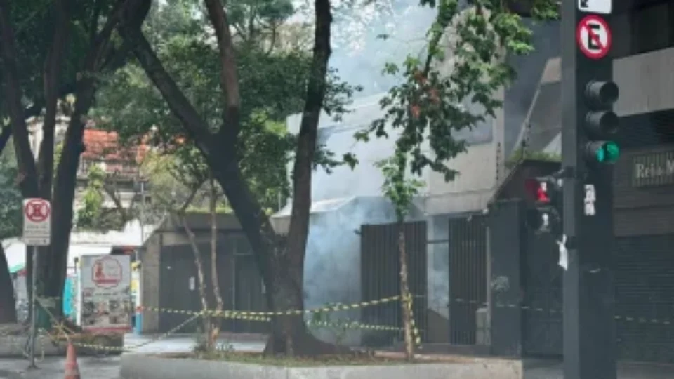 Mistério e fogo na Avenida Paulista: Incêndio subterrâneo assusta pedestres e você vê os desdobramentos ao vivo no NC News Acontece
