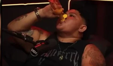Influenciadora viraliza após beber frasco de pimenta durante podcast em Manaus. VJA VÍDEO