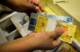 INPC, inflação usada para reajustar salários, soma 4,42% em 12 meses