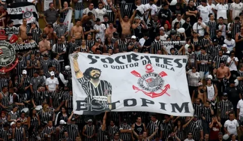 Sócrates, ídolo do Corinthians e da seleção, recebe honraria na Alesp
