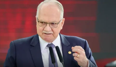 Fachin defende STF após Itália apontar parcialidade no caso Zambelli
