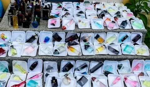 Cuidado com o cheiro do golpe: Saiba como funciona o truque do “perfume pela metade do preço” que está limpando o bolso dos brasileiro
