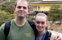 Tragédia revelada por tecnologia: mulher descobre morte do marido após receber alerta de relógio inteligente durante banho