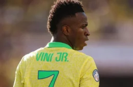 Fim do primeiro tempo! Brasil sofre susto, mas Vini Jr. garante empate por 1 a 1 contra o Marrocos em estreia movimentada