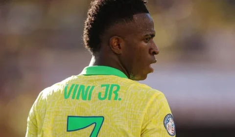 Fim do primeiro tempo! Brasil sofre susto, mas Vini Jr. garante empate por 1 a 1 contra o Marrocos em estreia movimentada