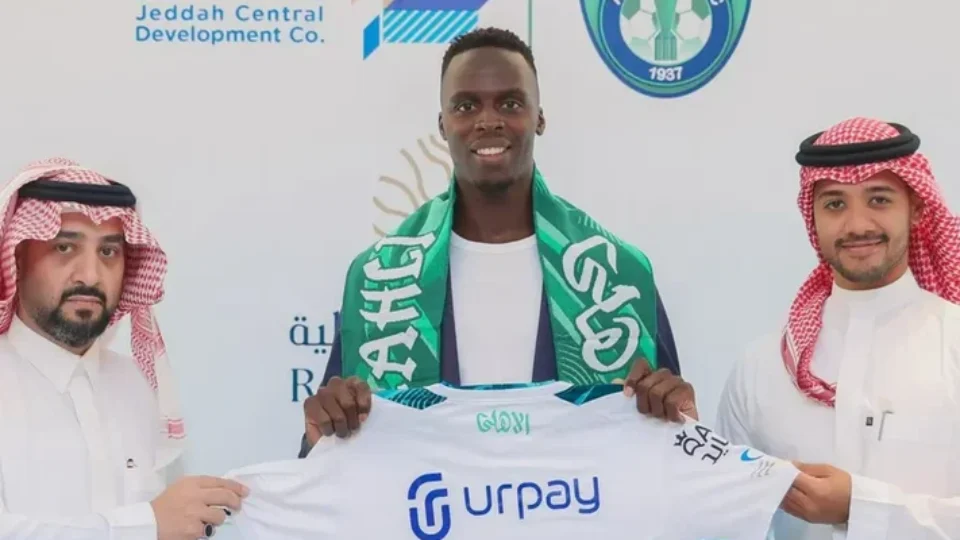 O drama por trás do paredão: Por que o goleiro de Senegal, que já ficou desempregado e viveu de auxílio, virou o terror da França