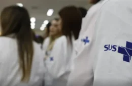 Candidatos a residência médica já podem se inscrever para o Enare 2026